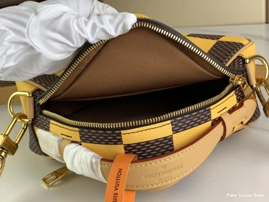 Repladies Chess Messenger-24*24*8CM LOUIS VUITTON 0708